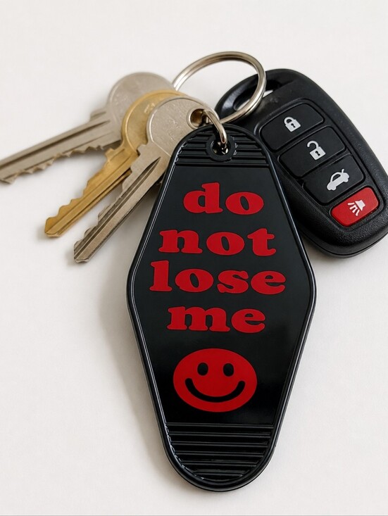 Handmade Accessories - Double Sided Resin Keychain Do Not Lose Me Black Red Smiley Handmade